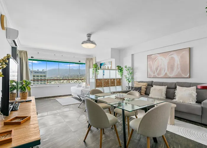 Del Apartment *
